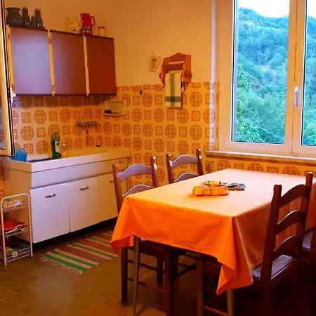 In Caregli Mit Garten Und Grill Holiday home