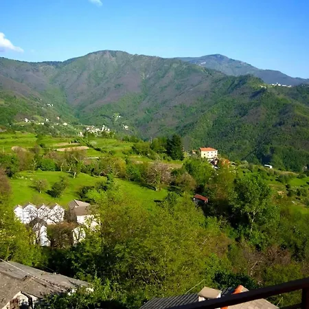 In Caregli Mit Garten Und Grill Holiday home Borzonasca